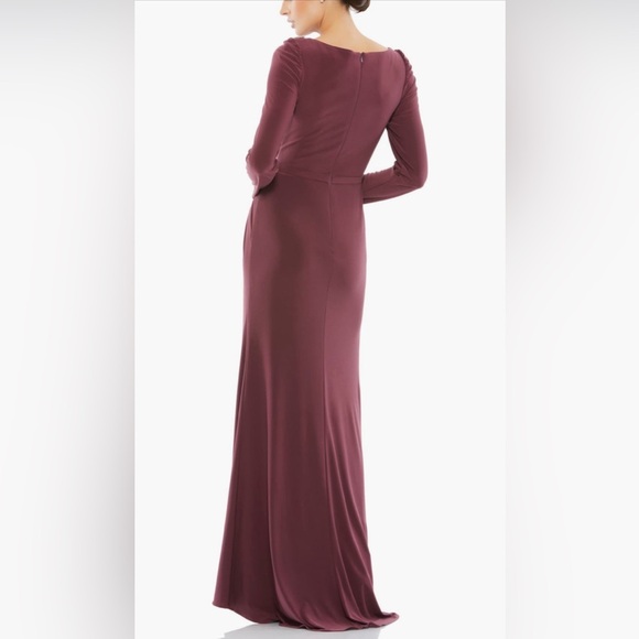 MAC DUGGAL Long Sleeve Jersey Gown - Picture 3 of 3